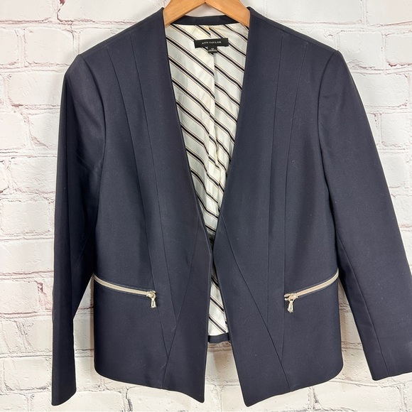 Ann Taylor navy blue Blazer jacket Silver Accents size 10 tailored office - Picture 4 of 9